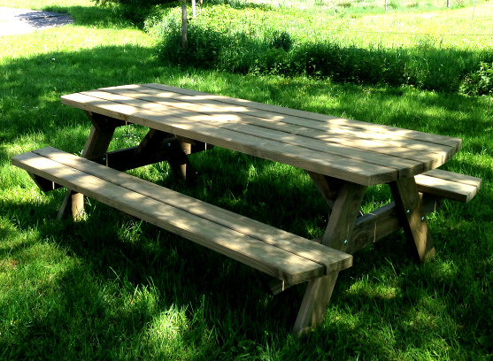table rectangulaire en bois